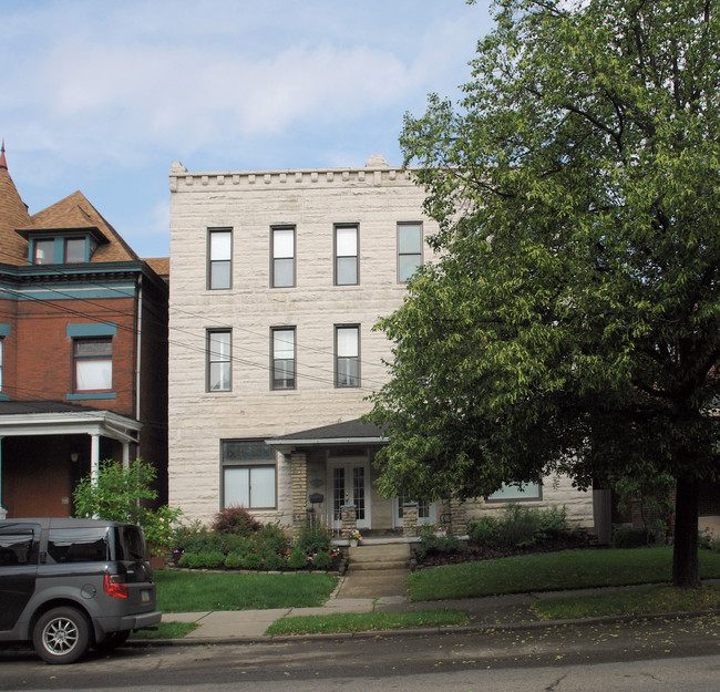 240-242 S MILLVALE Ave in Pittsburgh, PA - Building Photo - Building Photo