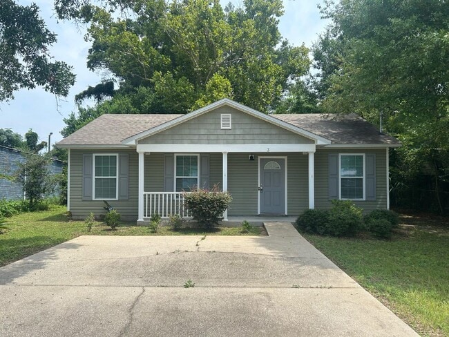 property at 3 Baggett Ct