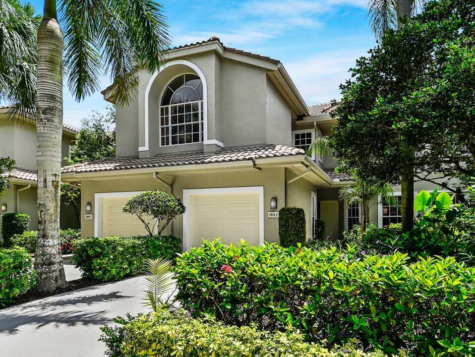 2864 Winding Oak Ln-Unit -A in Wellington, FL - Foto de edificio