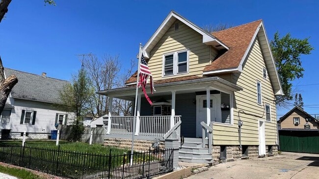 property at 1519 Vinal St