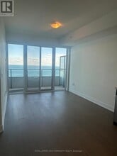 30 Shore Breeze Dr in Toronto, ON - Building Photo - Building Photo