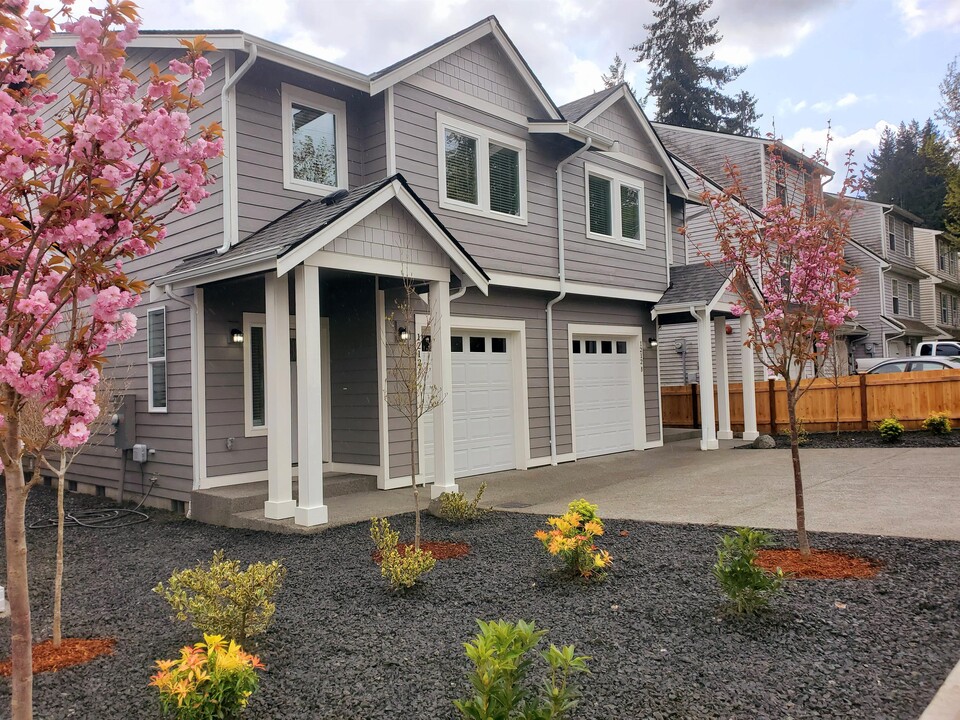 1212 Cora St SE in Lacey, WA - Building Photo