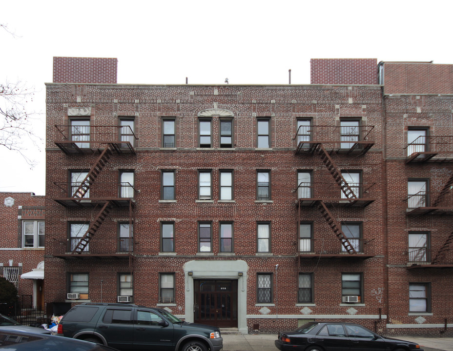 759 44th St in Brooklyn, NY - Foto de edificio