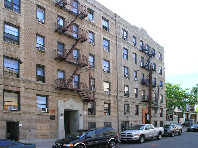 2253 Ryer Ave in Bronx, NY - Building Photo - Building Photo