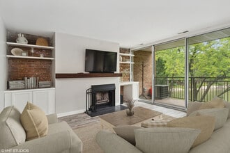 1601 Fairway Dr in Lisle, IL - Building Photo - Building Photo