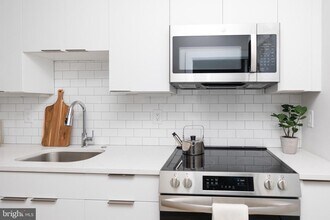 1130 N Delaware Ave in Philadelphia, PA - Building Photo - Building Photo