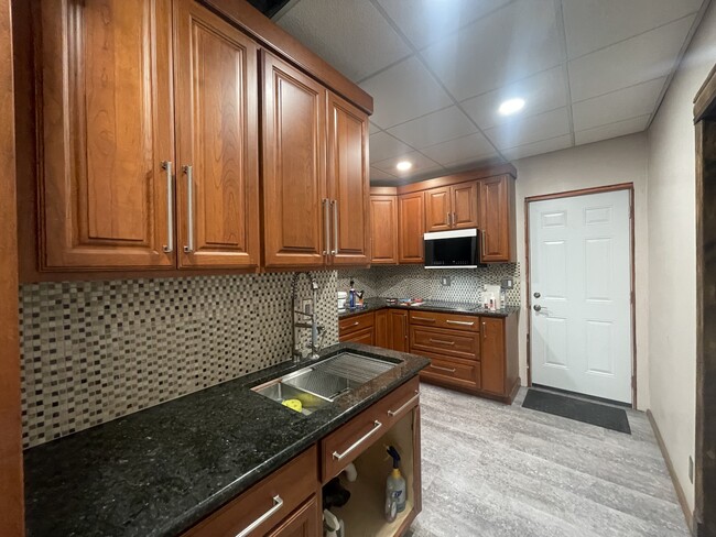 property at 1401 S Main St