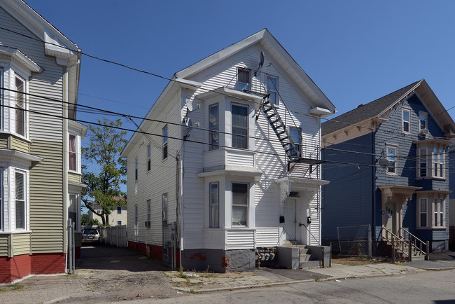 156 Parade St in Providence, RI - Foto de edificio - Building Photo