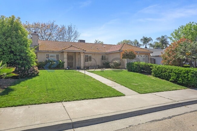 2847 Hillcrest St in Selma, CA - Building Photo - Building Photo