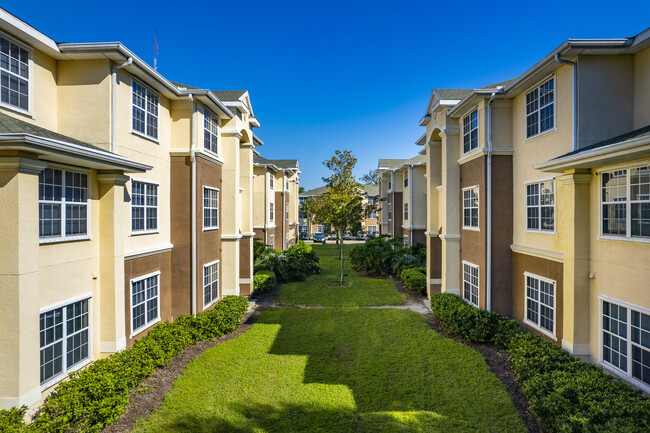 Brandywine Apartments in Tampa, FL - Foto de edificio - Building Photo