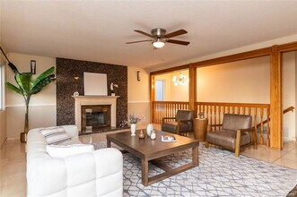 1218 E Tujunga Ave in Burbank, CA - Building Photo - Building Photo