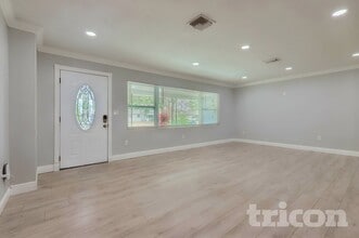 405 Kerry Dr in Clearwater, FL - Building Photo - Building Photo