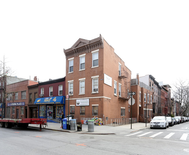 283 Court St in Brooklyn, NY - Foto de edificio - Building Photo