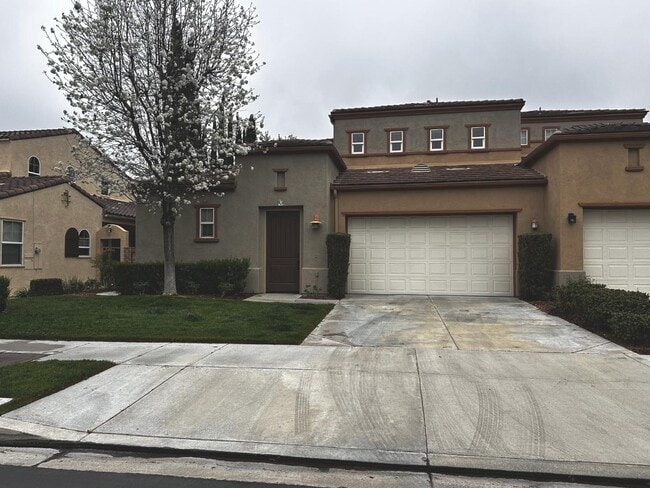 28037 River Trail Ln