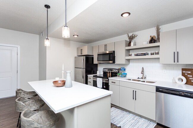 Altair at Riverwalk in West Haven, UT - Building Photo - Interior Photo