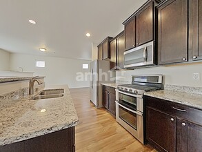 2630 Link Ave in Enumclaw, WA - Building Photo - Building Photo