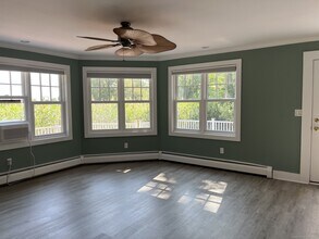 90 Boston Post Rd in Madison, CT - Building Photo - Building Photo