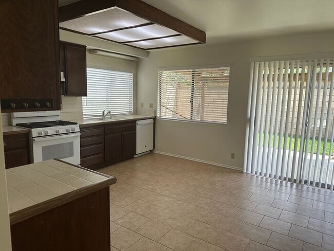 27808 Caraway Ln in Santa Clarita, CA - Building Photo - Building Photo