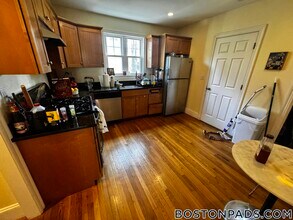 100 Hillside St, Unit 1 in Boston, MA - Foto de edificio - Building Photo