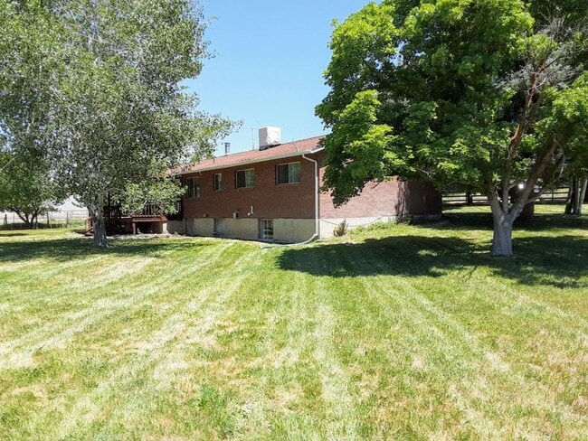 10295 UT-165 in Paradise, UT - Building Photo - Building Photo