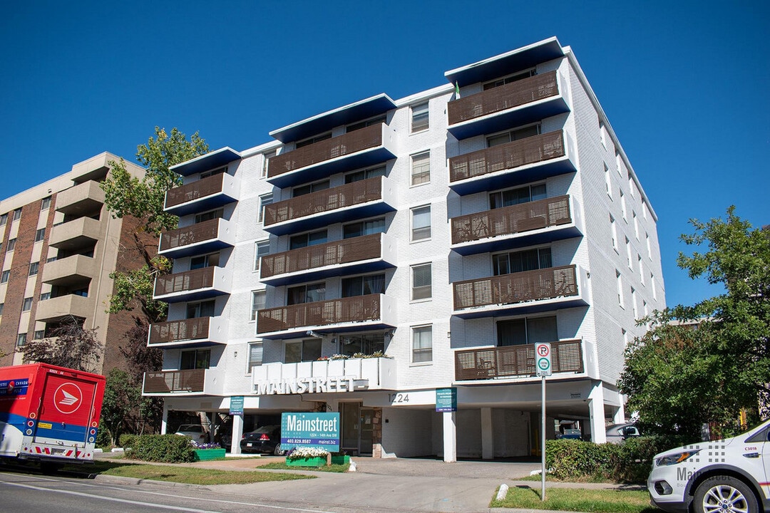 Beltline on 14th in Calgary, AB - Building Photo