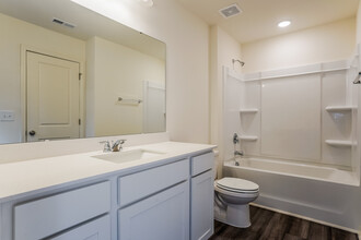 111 N Chubb Rdg in Clayton, NC - Building Photo - Building Photo