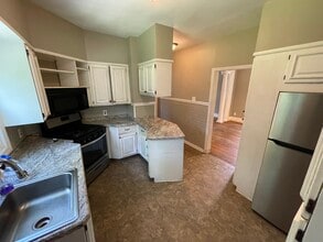 2556 Van Vranken Ave. in Schenectady, NY - Building Photo - Building Photo