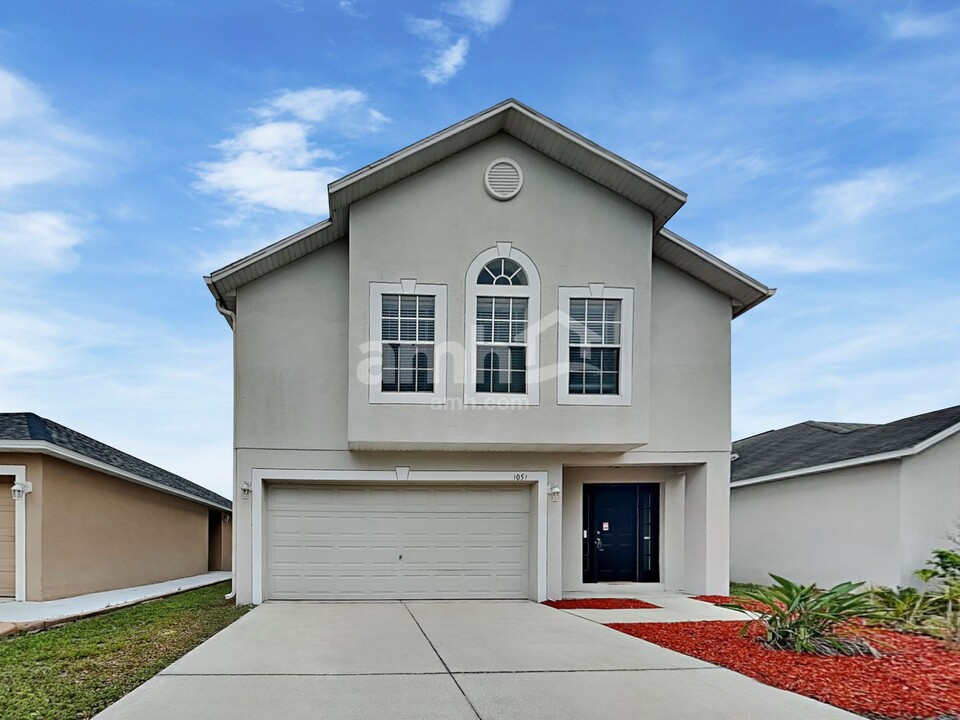 1051 Brenton Leaf Dr in Ruskin, FL - Building Photo