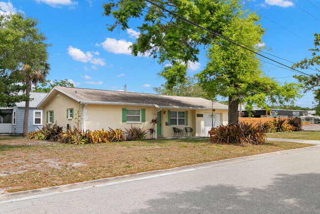 1629 11th Ave N in St. Petersburg, FL - Building Photo - Building Photo