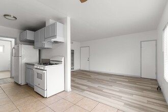 731 Orange Ave, Unit 20 in Long Beach, CA - Building Photo - Building Photo