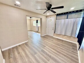 2005 W Orange Blvd in Kissimmee, FL - Building Photo - Building Photo