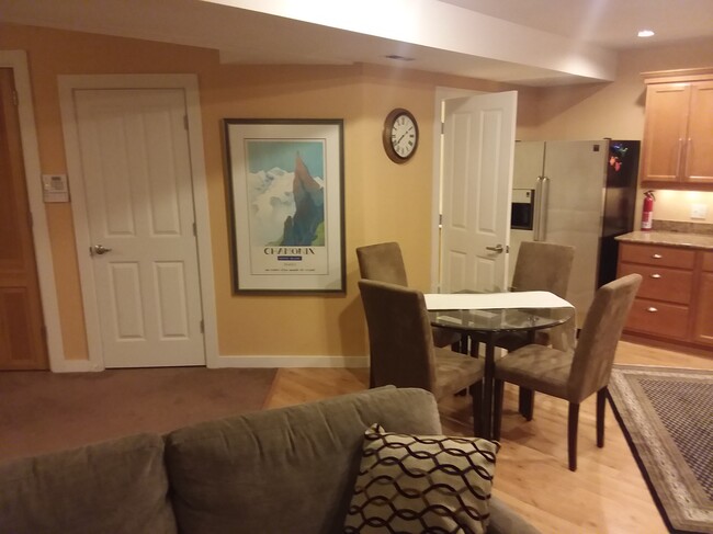 7146 S Sunnycrest Rd, Unit Lakeridge in Seattle, WA - Building Photo - Building Photo