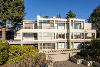 maydenbauer  square in Bellevue, WA - Building Photo - Primary Photo