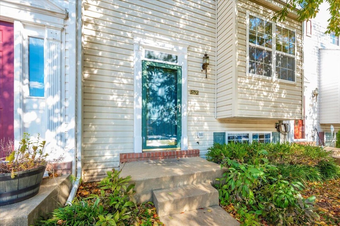 5792 Fringetree Ct in Frederick, MD - Foto de edificio