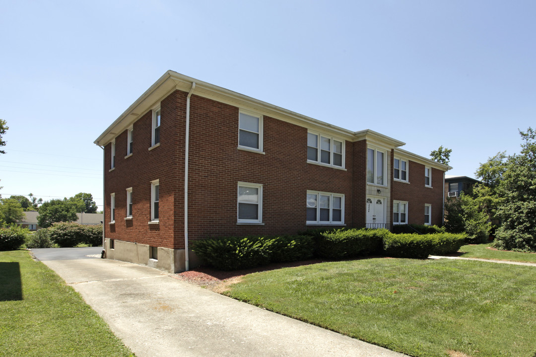 2904 Abigail Dr in Louisville, KY - Building Photo