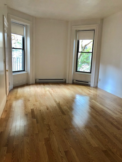 246 Newbury St, Unit 5