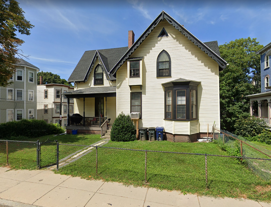 139 Hillside St, Unit A in Boston, MA - Foto de edificio