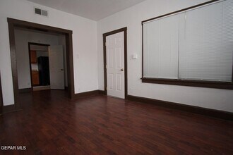 2919 Frankfort Ave in El Paso, TX - Building Photo - Building Photo
