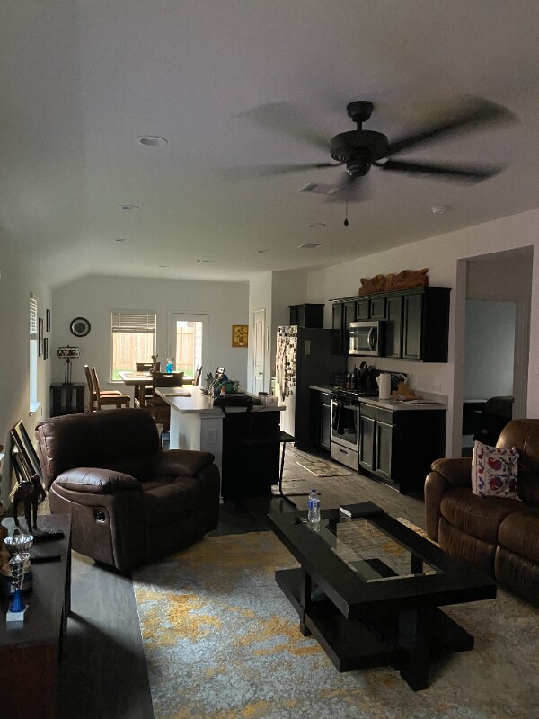 14576 Vly Rdg Dr in New Caney, TX - Building Photo - Building Photo