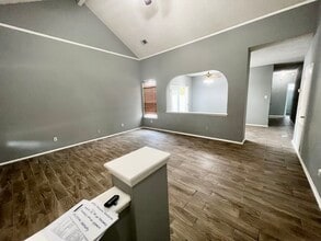 8035 Trail Side Dr in Houston, TX - Building Photo - Building Photo