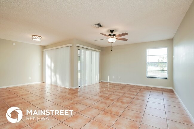 220 SE 27th Terrace in Cape Coral, FL - Building Photo - Building Photo