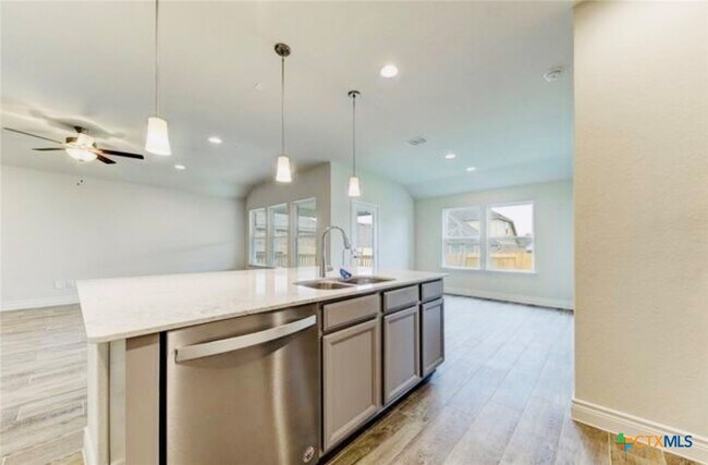 2281 Kiskadee Dr in New Braunfels, TX - Building Photo - Building Photo