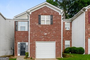5078 Windsor Forrest Ln in College Park, GA - Building Photo