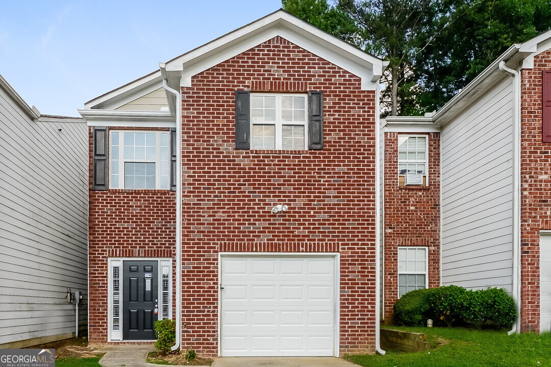 5078 Windsor Forrest Ln in College Park, GA - Building Photo