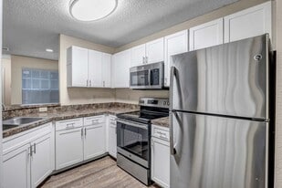 Links at Windsor Parke in Jacksonville, FL - Building Photo