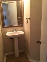 6003 Ironmill Creek in Converse, TX - Building Photo - Building Photo