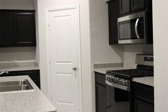 10123 Fort Friffin Trail in Crowley, TX - Building Photo - Building Photo