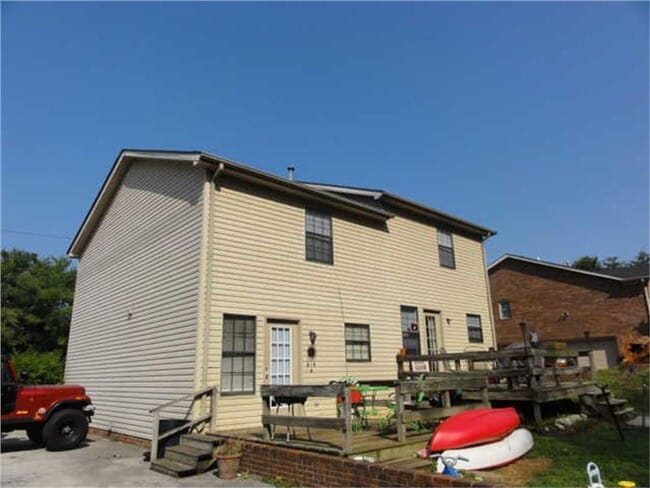 240 Lovers Ln in Bowling Green, KY - Building Photo - Building Photo
