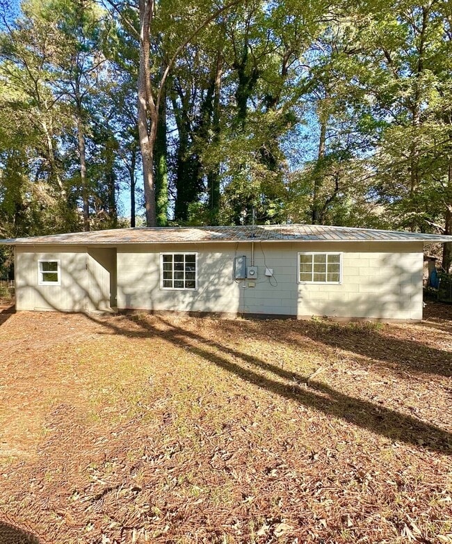 209 Tucker Ave in Birmingham, AL - Foto de edificio - Building Photo