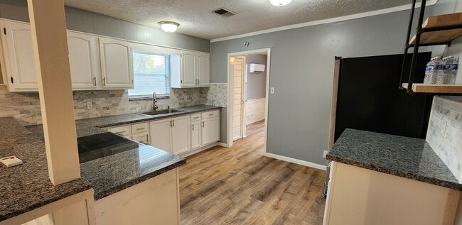 3749 Lazy River Dr in Sealy, TX - Building Photo - Building Photo